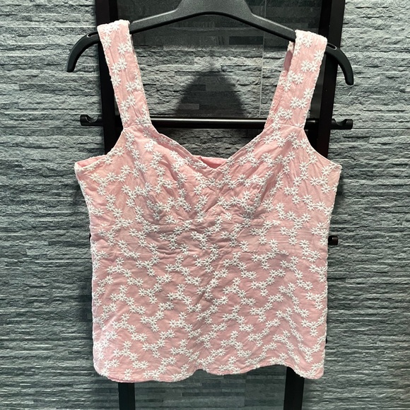 Liz & Co Embroidered Top - Picture 4 of 14